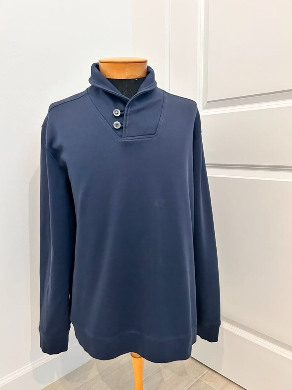 Tommy Bahama Men’s Navy Shawl Collar Sweatshirt Pullover 2 Button Size XXL